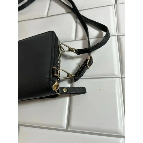 FOREVER LOVELY DESIGN FOR MADLEY BLACK CROSSBODY BAG PHONE POCKET - Picture 9 of 10